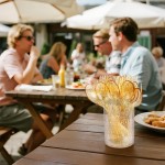 YOUBET 50Pcs Gold Glitter Plastic Spoons - Heavy Duty Plastic Spoons - Heavyweight Gold Glitter Disposable Silverware for Party & Dinners & Wedding