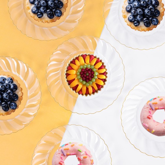100 Pack Clear Gold Plastic Plates - 6.5 Inch Clear Disposable Plates with Gold Rim - High End Elegant Vintage Dessert Salad Plate for Birthday Parties & Wedding