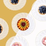 100 Pack Clear Gold Plastic Plates - 6.5 Inch Clear Disposable Plates with Gold Rim - High End Elegant Vintage Dessert Salad Plate for Birthday Parties & Wedding