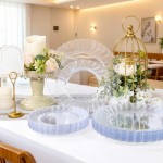 YOUBET 100PCS Clear Scalloped Plastic Plates - Heavy Duty Clear Disposable Plates, Fancy Hard Scalloped Plates Include 50 Dinner Plate, 50 Dessert Plate, for Wedding & Party